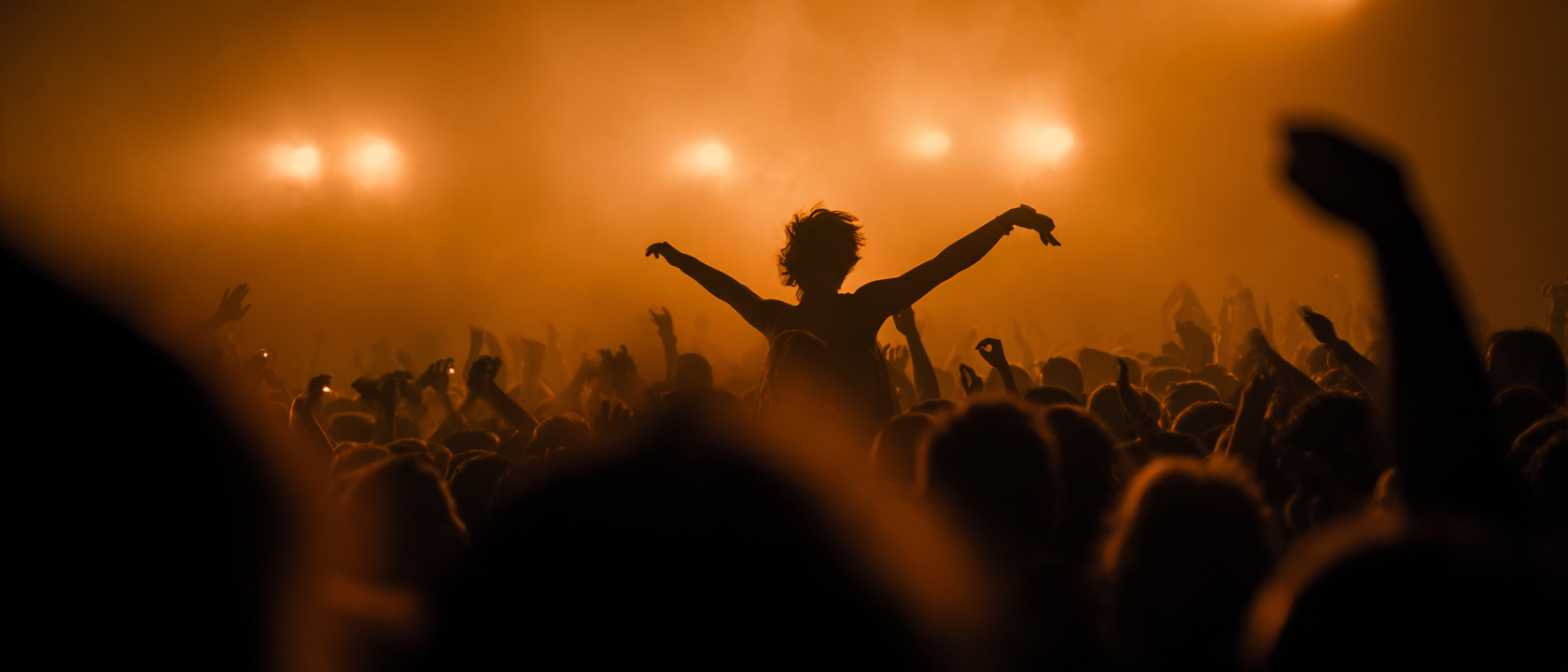 KI-generiertes Symbolbild einer Metal-Crowd mit Crowdsurfer